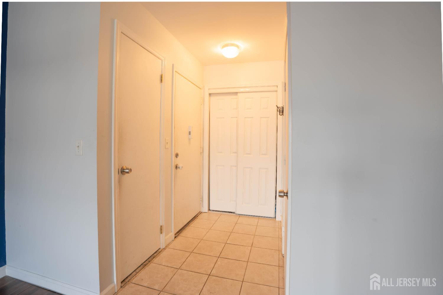 2-Z Avon Drive Image 5