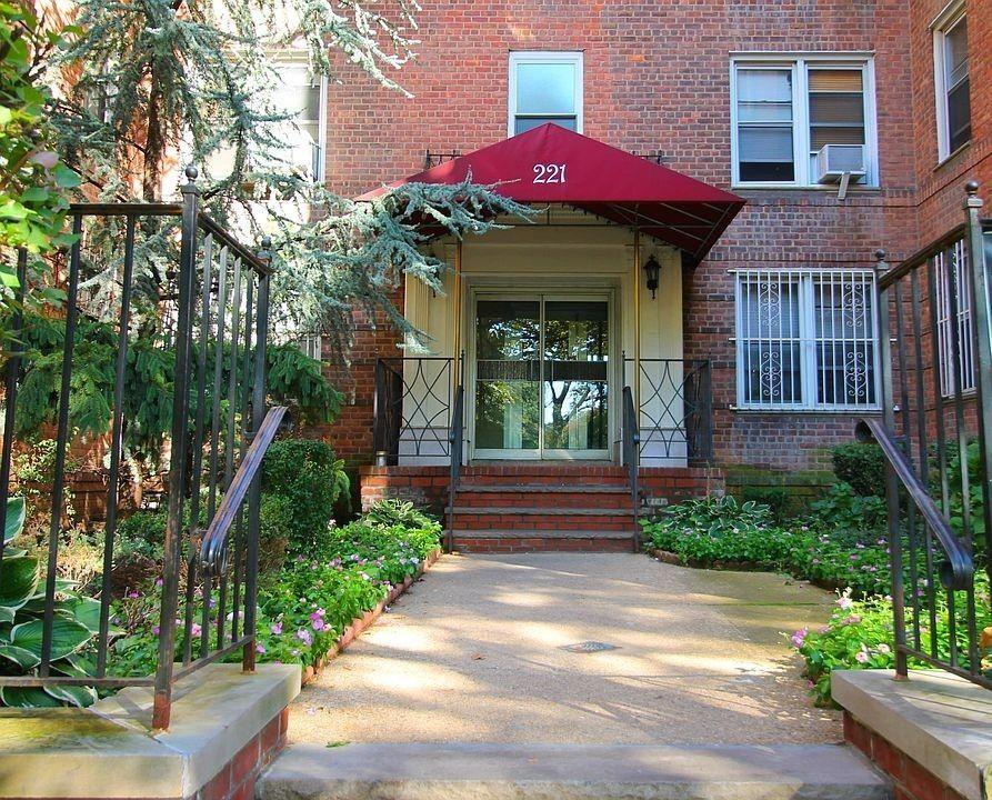 221 McDonald Avenue 2J, Brooklyn, New York, 11218 image 10