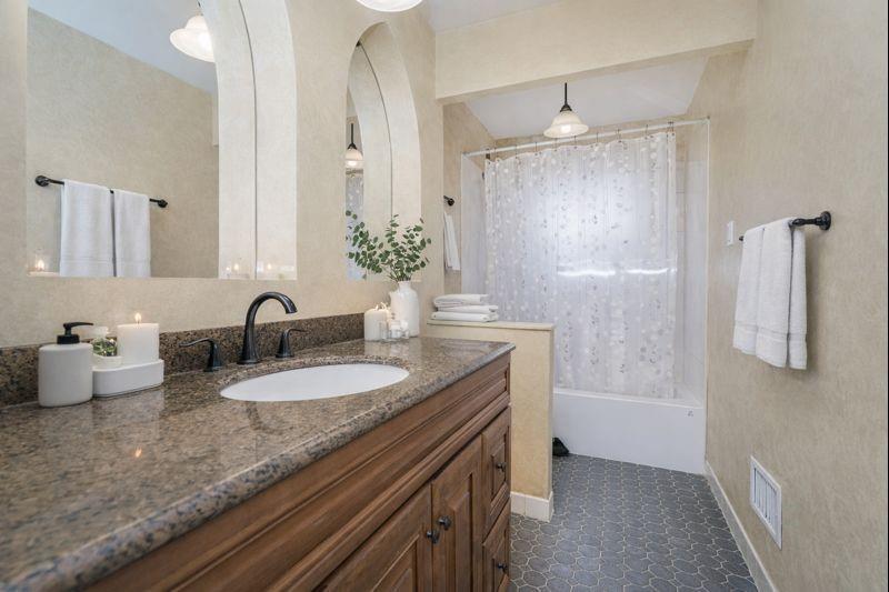 953 Forest Hill Road, Staten  Island, New York, 10314 image 18