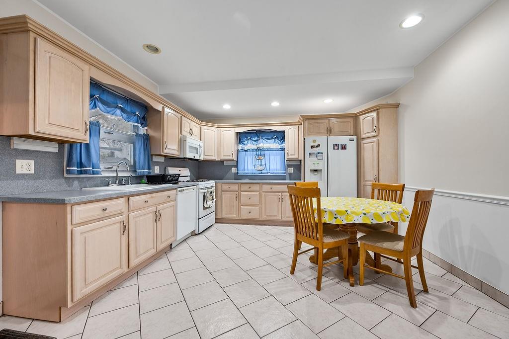 5272 Arthur Kill Road, Staten  Island, New York, 10307 image 12