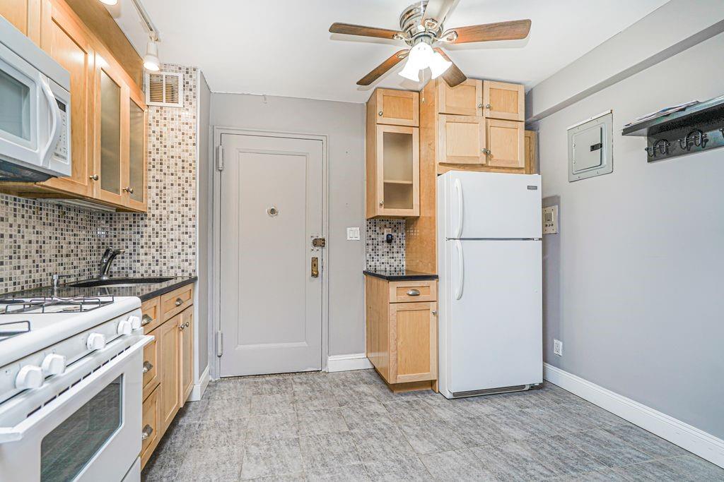 150 West End Avenue 1P, Brooklyn, New York, 11235 image 6