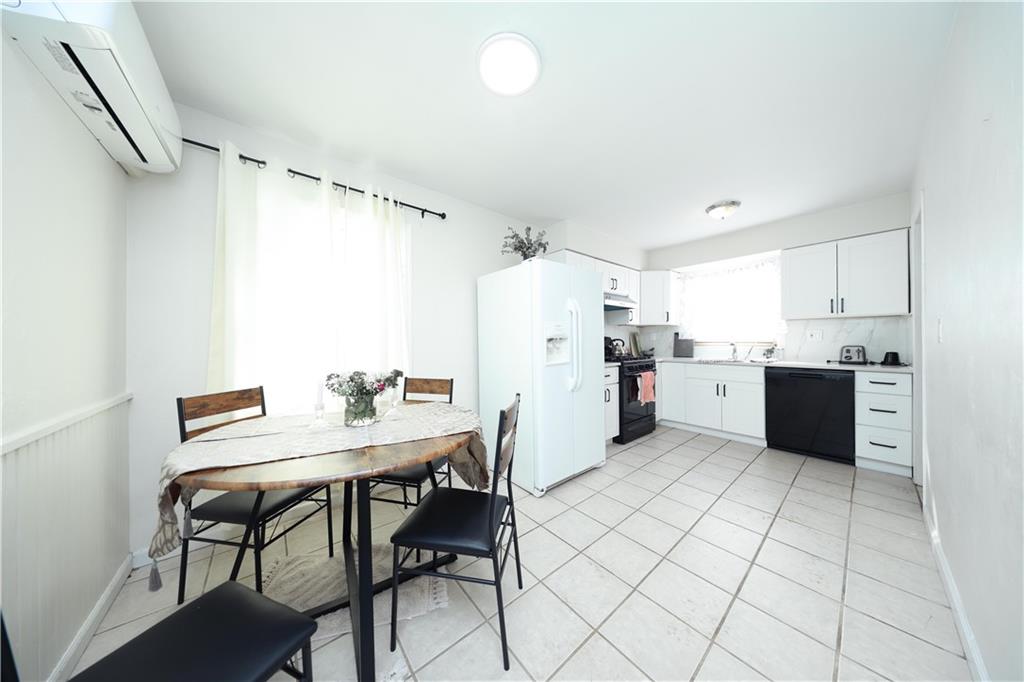 369 Burgher Avenue, Staten  Island, New York, 10305 image 18
