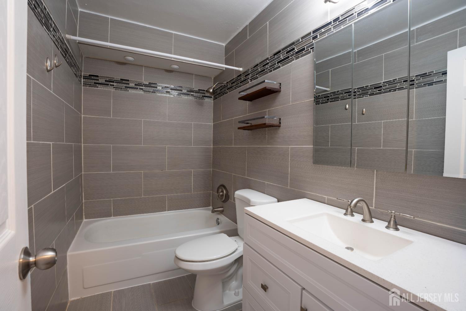 2-Z Avon Drive, East Windsor, NJ, 08520 image 9