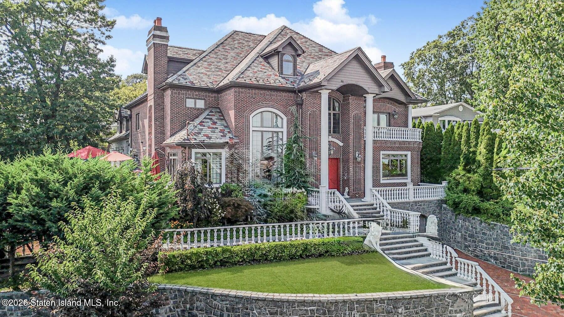 34 Claire Court Image 1