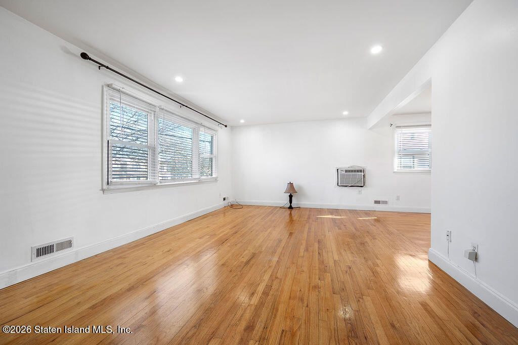 306 Buel Avenue, Staten Island, NY, 10305 image 15