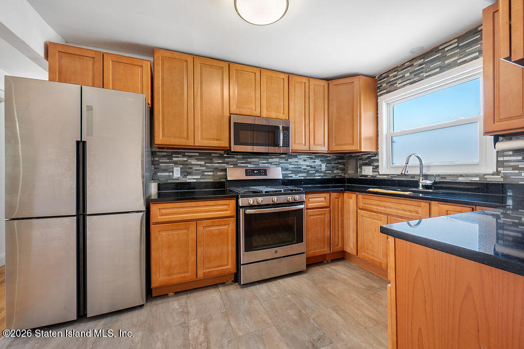 306 Buel Avenue, Staten Island, NY, 10305 image 16