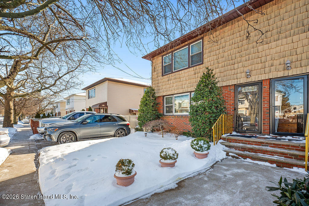 306 Buel Avenue Image 4