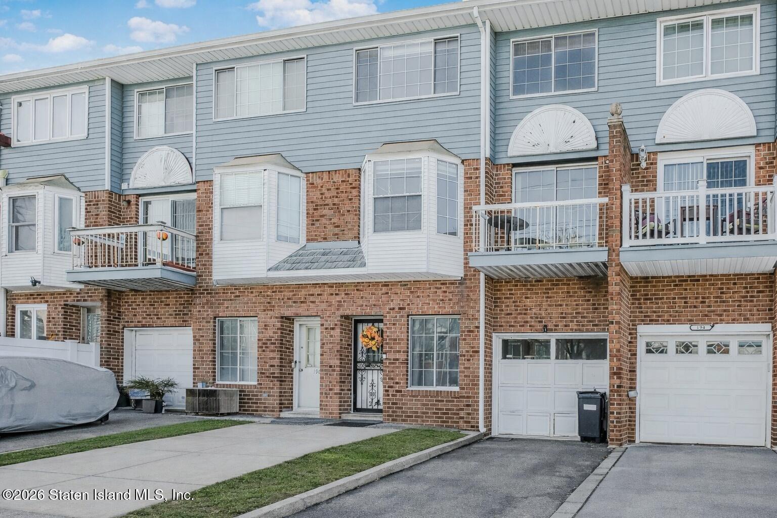 192 Monahan Avenue Image 3