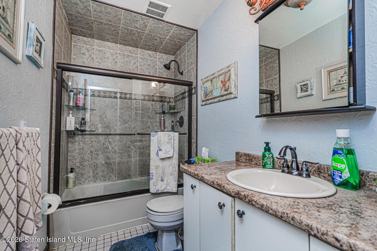 233 Carlyle Green, Staten Island, NY, 10312 image 11