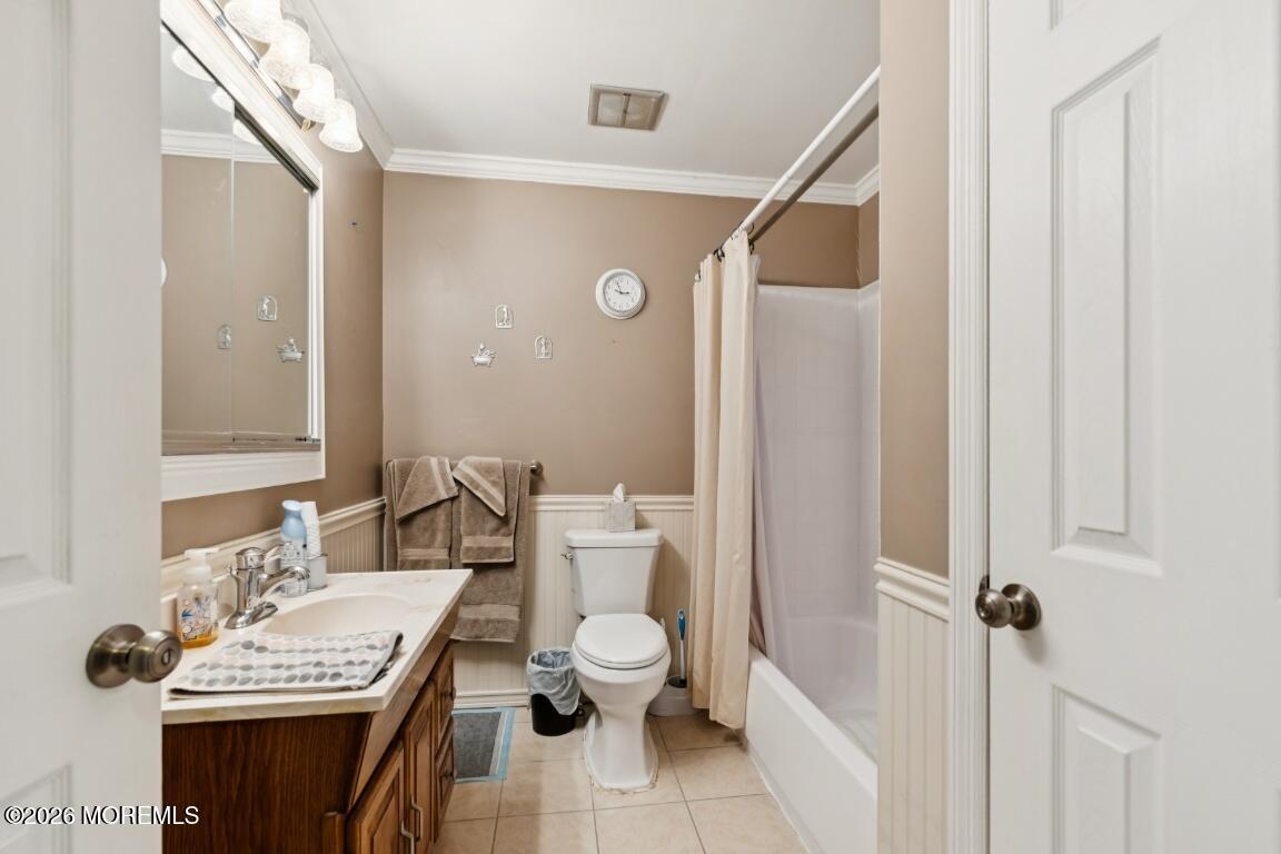 93 Halls Croft Road C, Freehold, NJ, 07728 image 16
