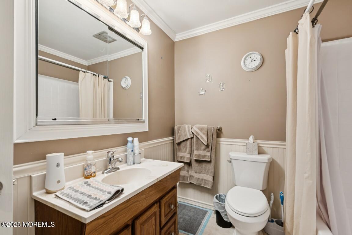 93 Halls Croft Road C, Freehold, NJ, 07728 image 17