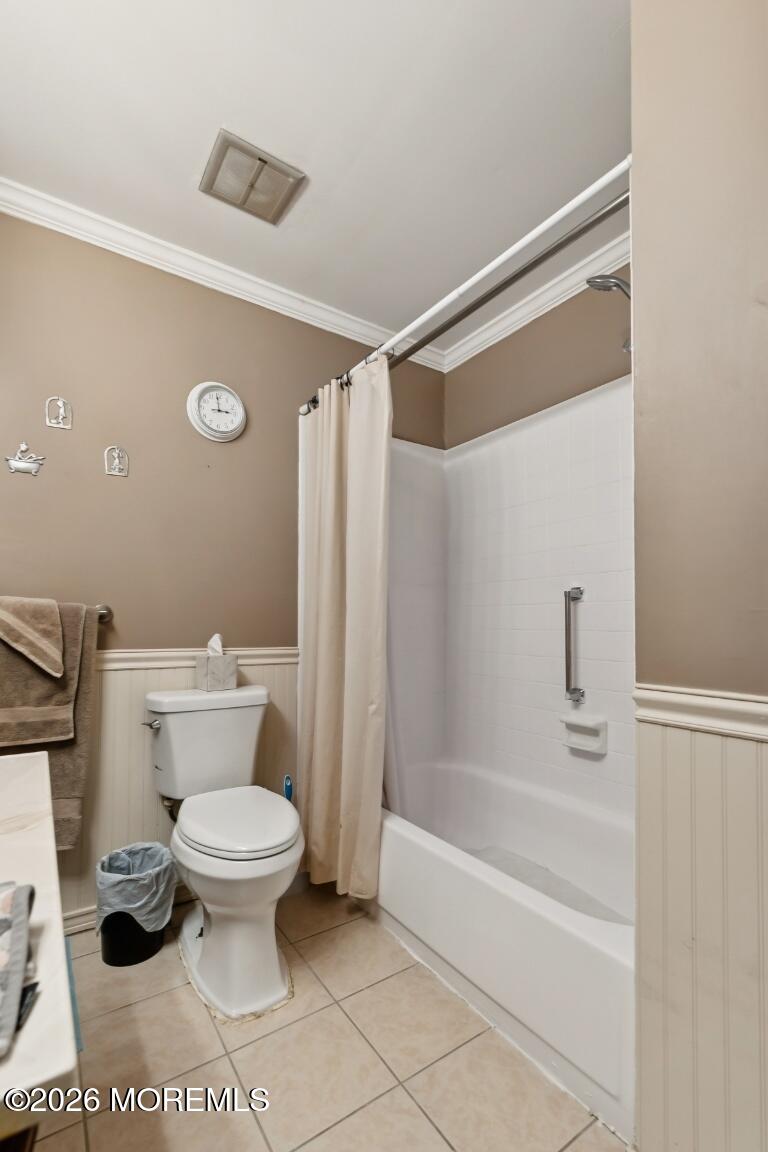 93 Halls Croft Road C, Freehold, NJ, 07728 image 18