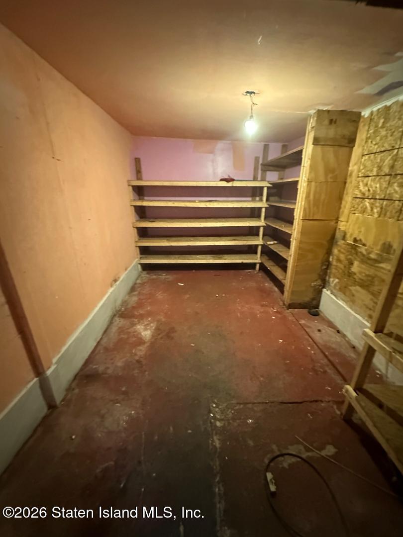 1569 Castleton Avenue Image 3