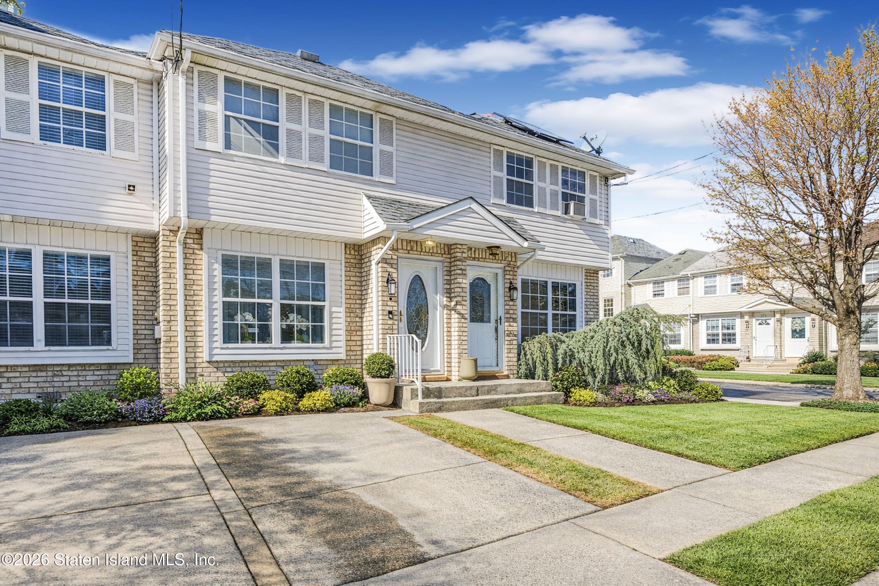 77 Crown Avenue Image 1