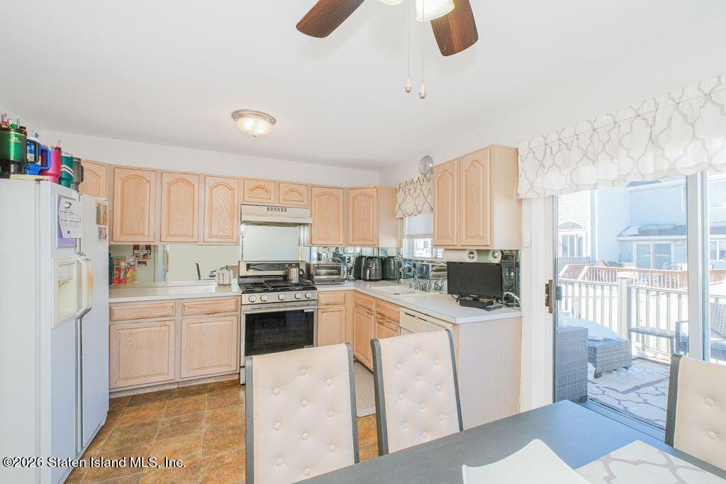 77 Crown Avenue Image 2