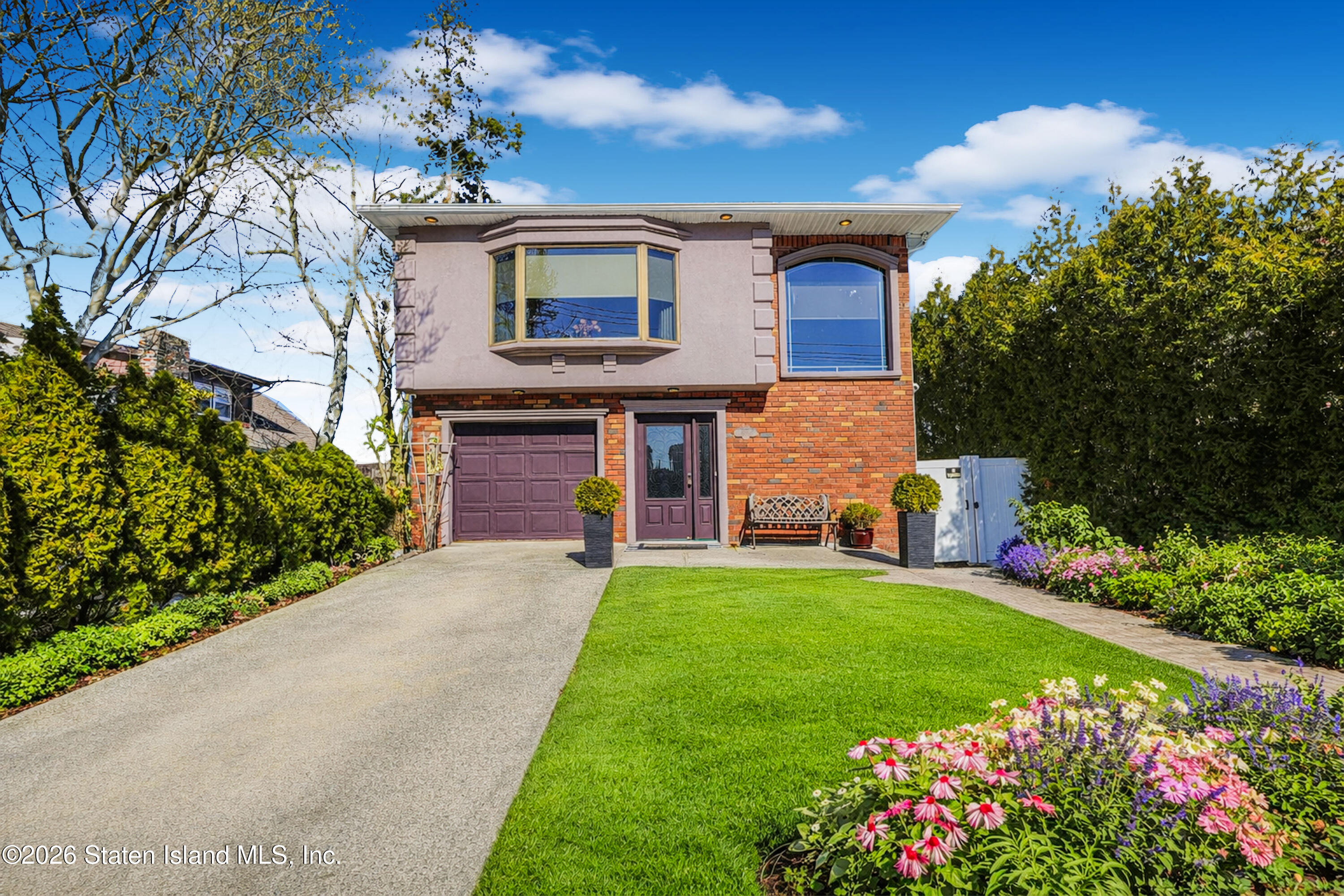 569 Jefferson Boulevard Image 1