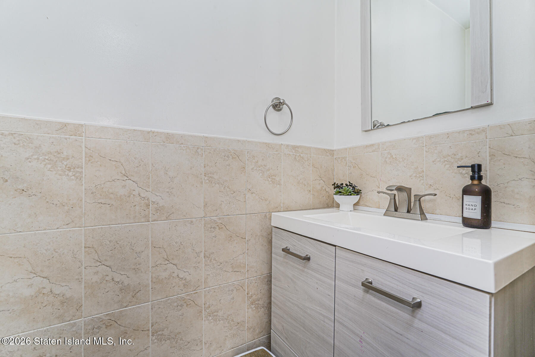 49 Llewellyn Place, Staten Island, NY, 10310 image 7