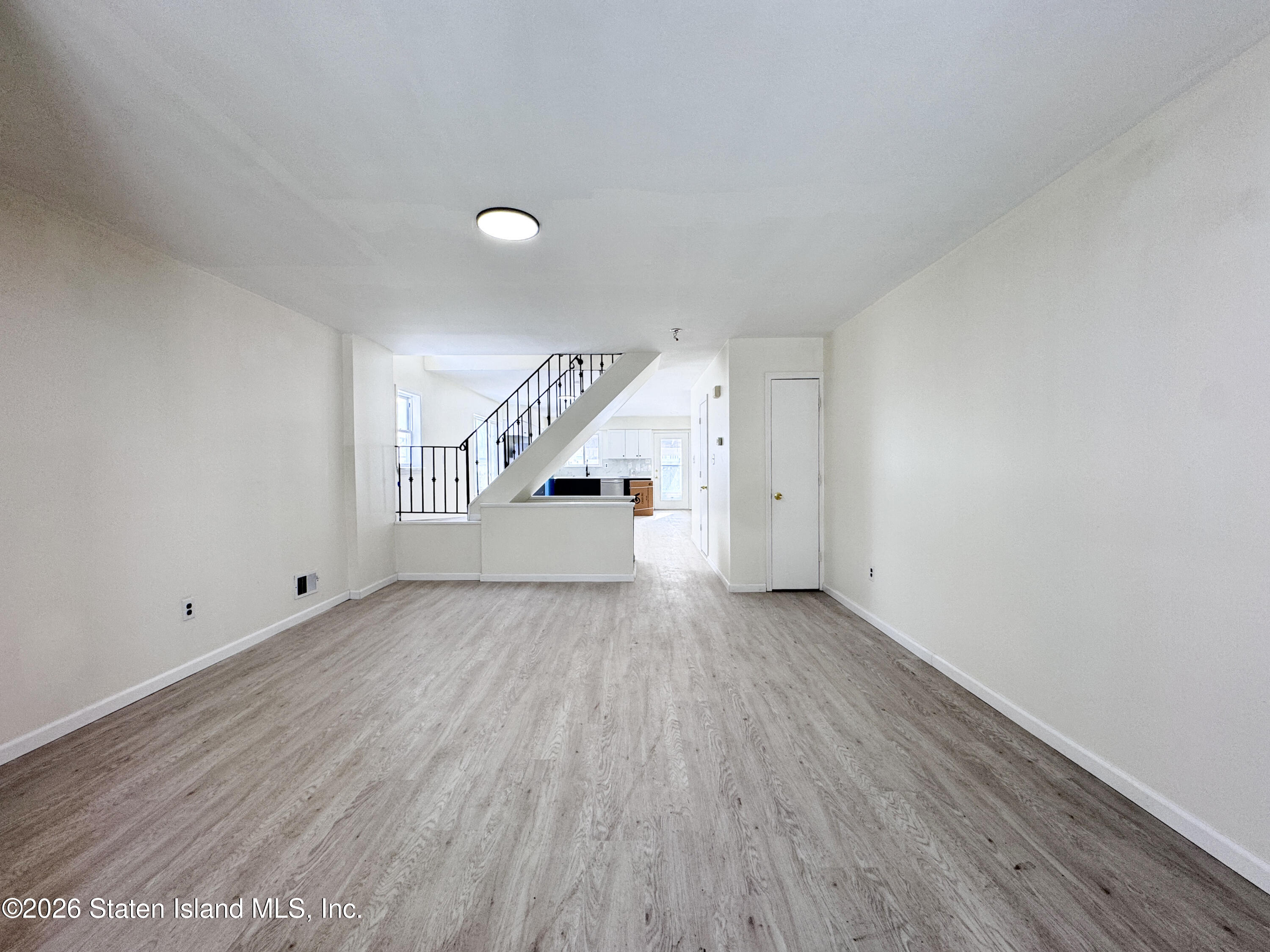 264 Lander Avenue Image 5