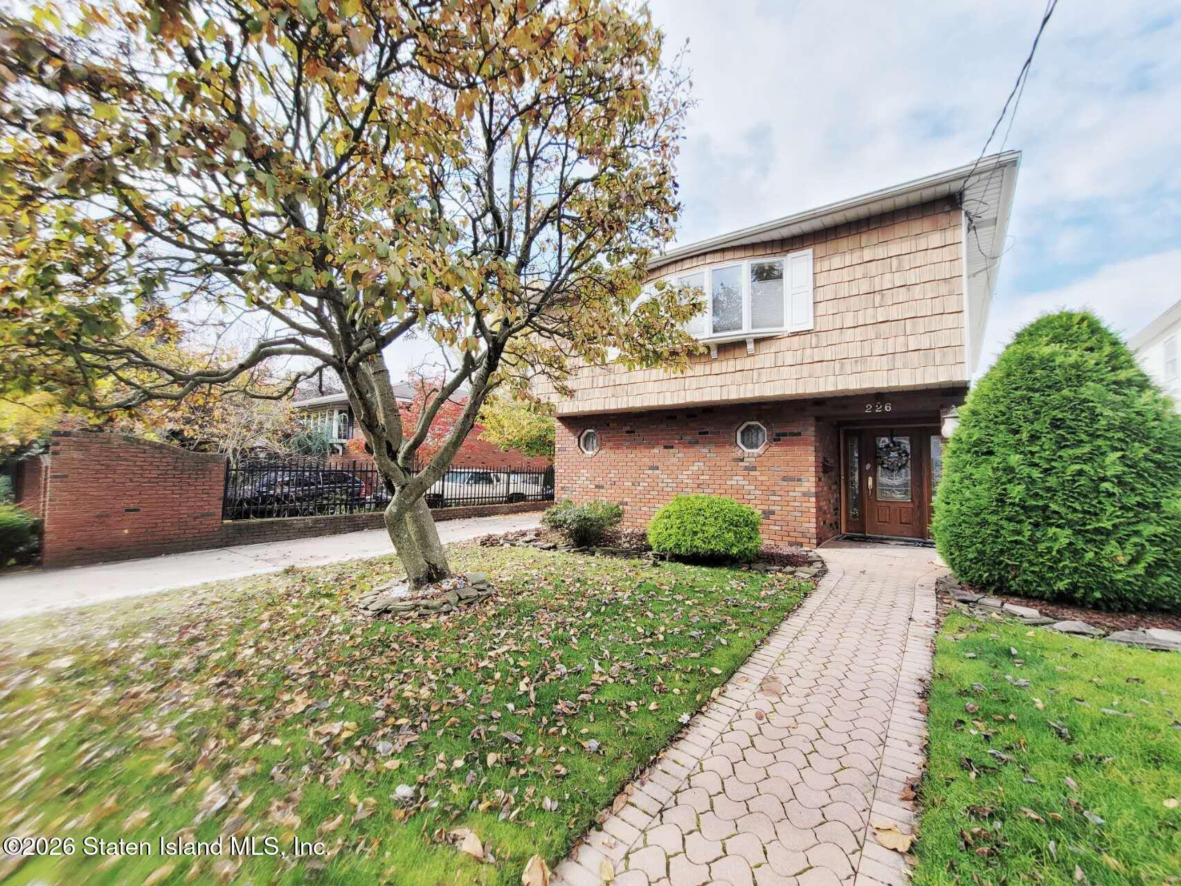 226 Cambridge Avenue Image 2
