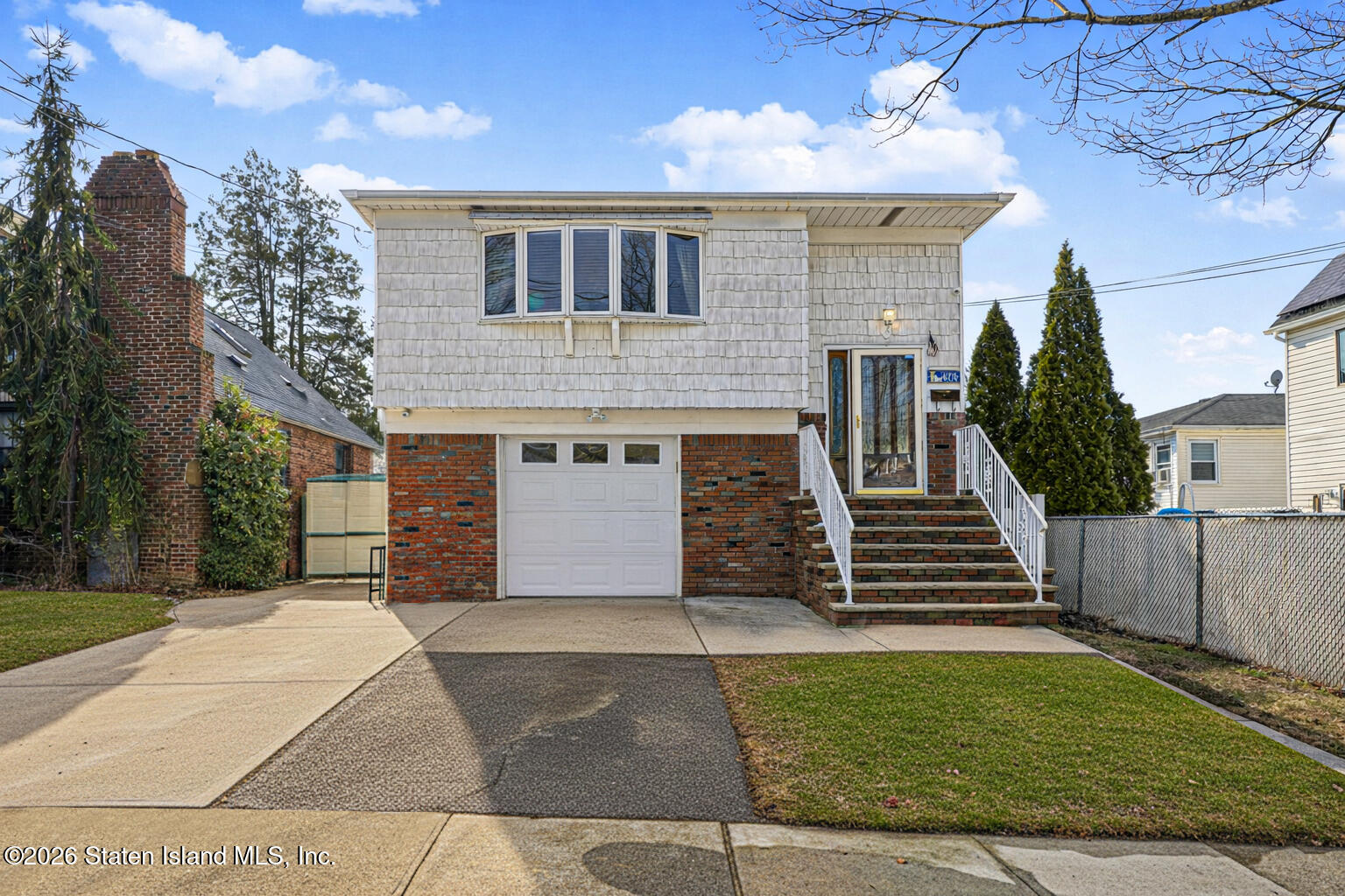 470 Beach Road Image 1