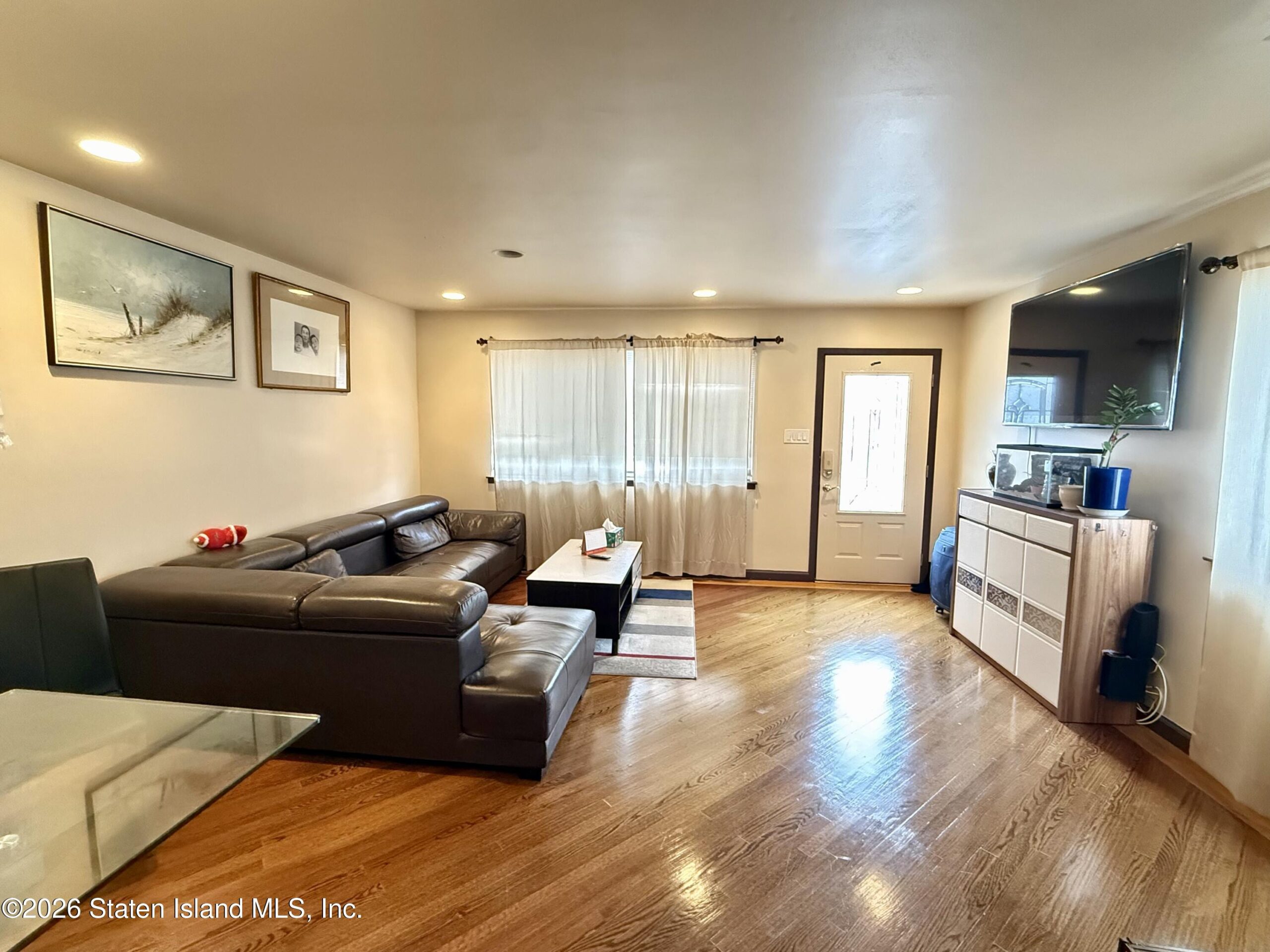 16 Shale Street Image 1