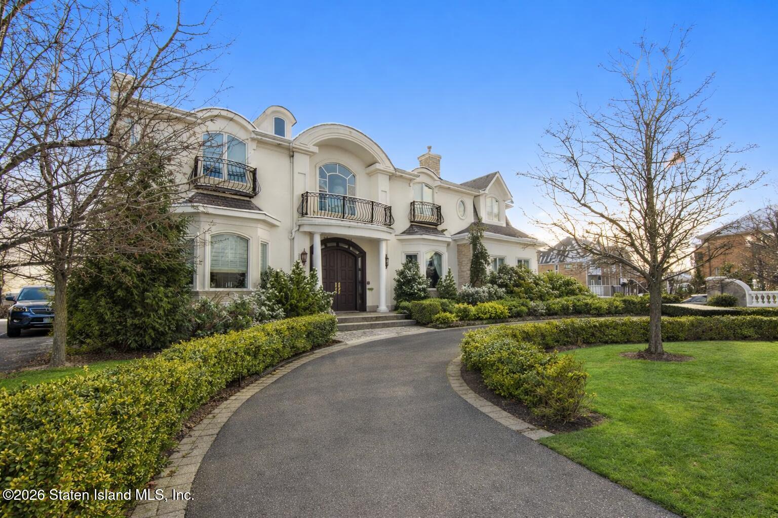 14 Ottavio Promenade Image 1