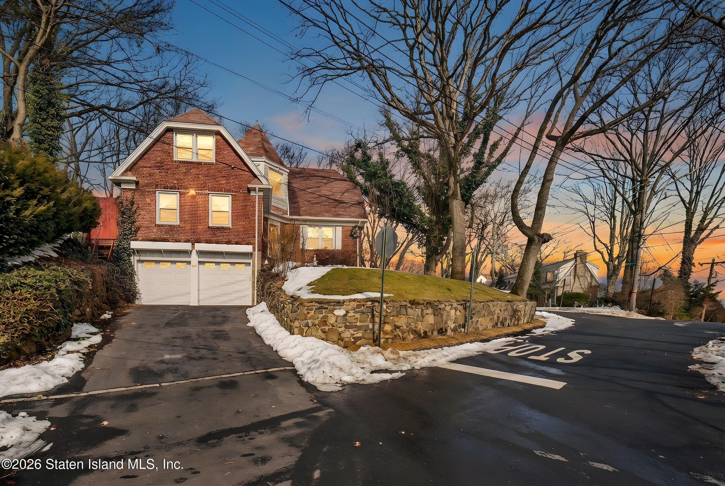 34 Holsman Road Image 1