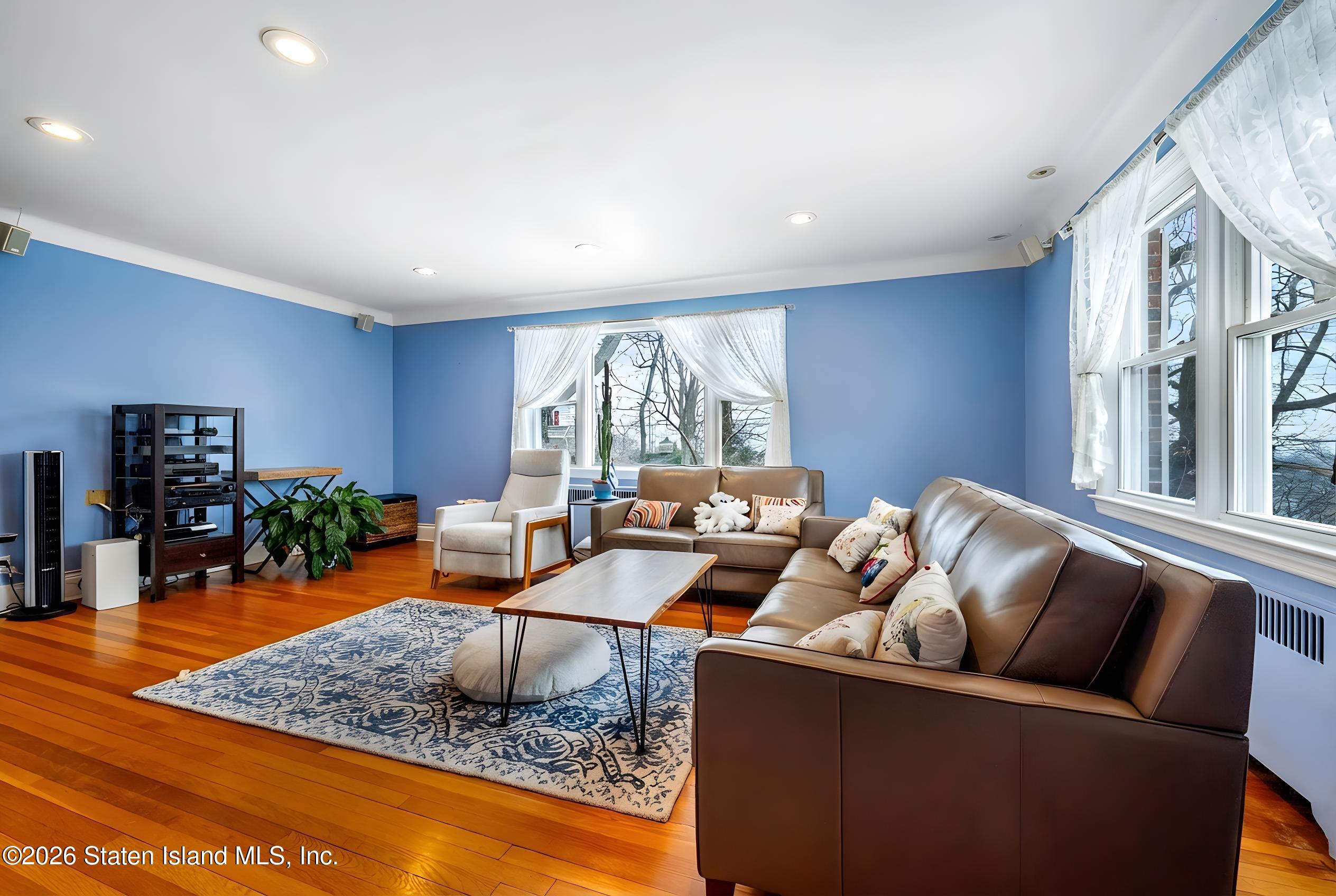 34 Holsman Road, Staten Island, NY, 10301 image 8