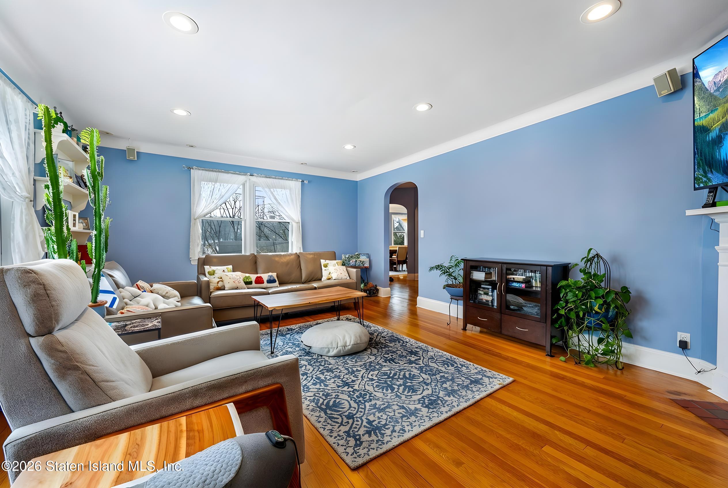34 Holsman Road, Staten Island, NY, 10301 image 9