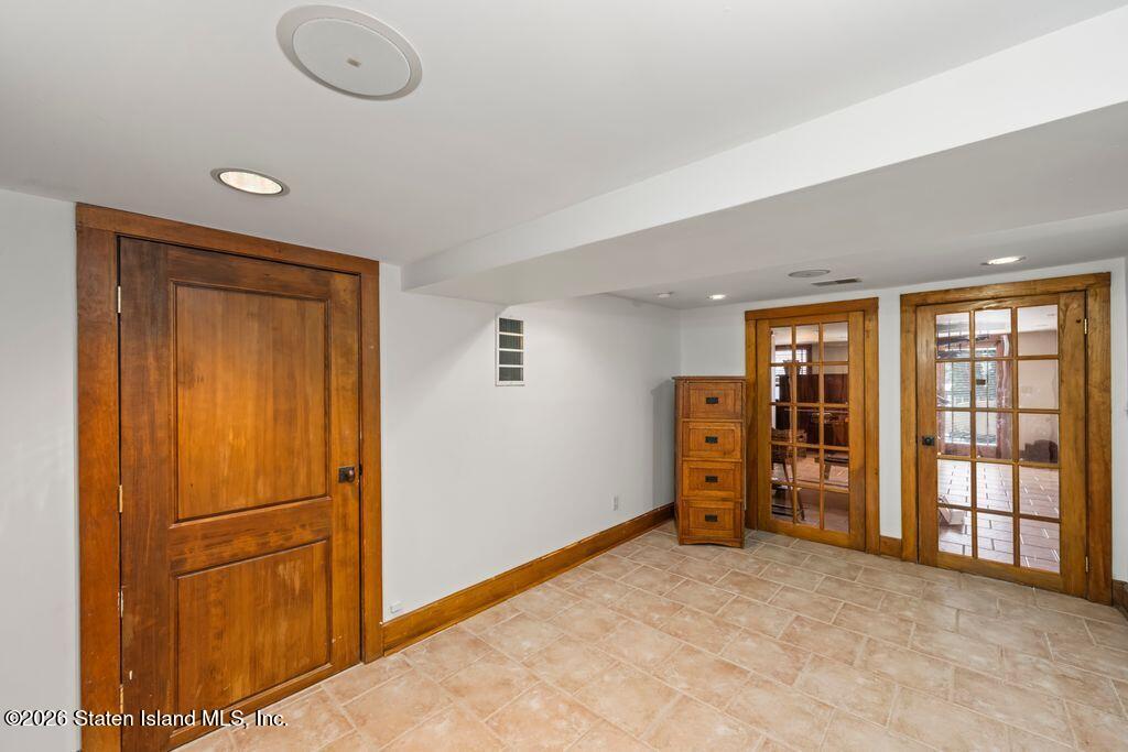 121 Windermere Road, Staten Island, NY, 10305 image 26