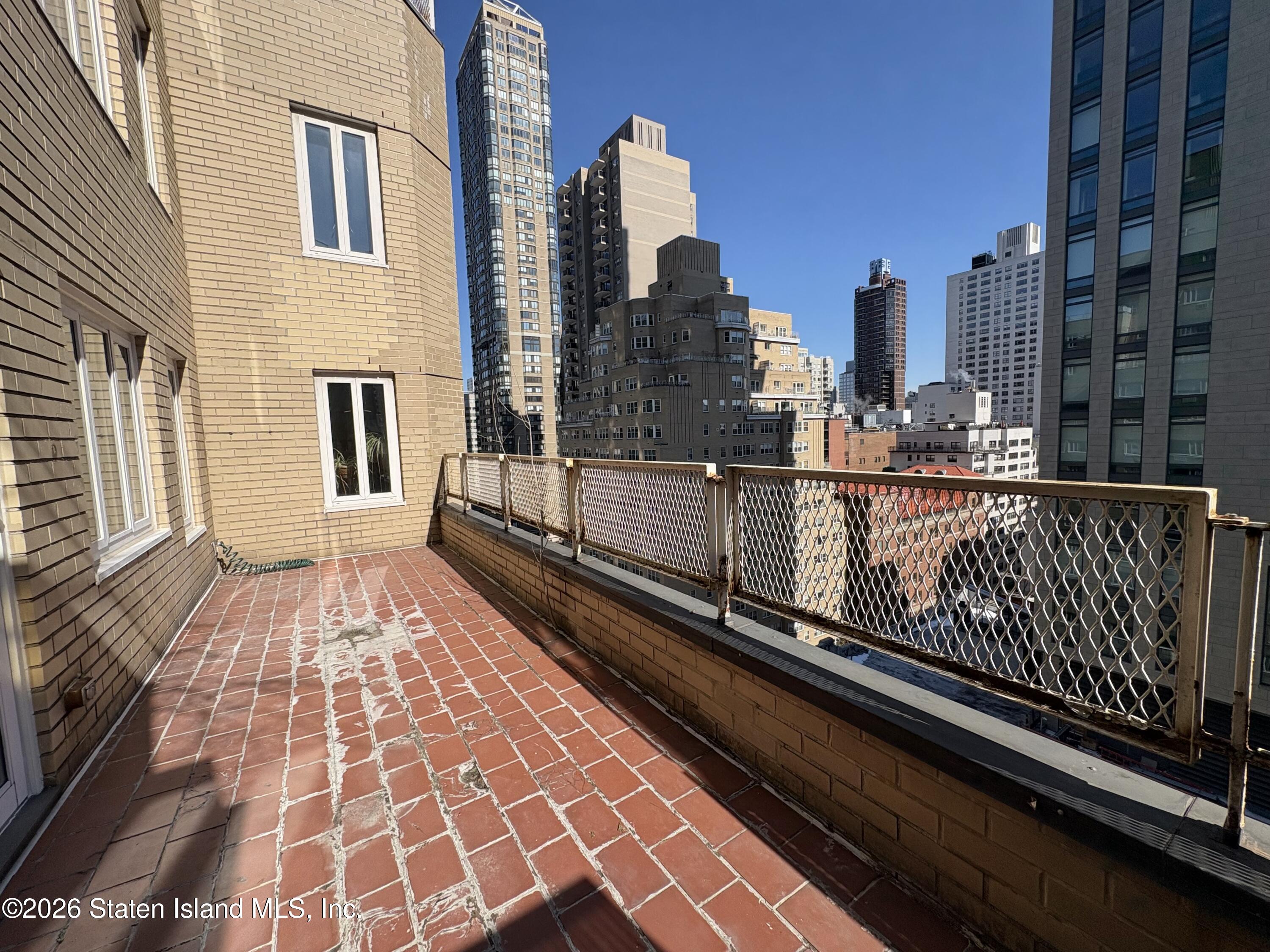 166 E 63rd Street 16d Image 2
