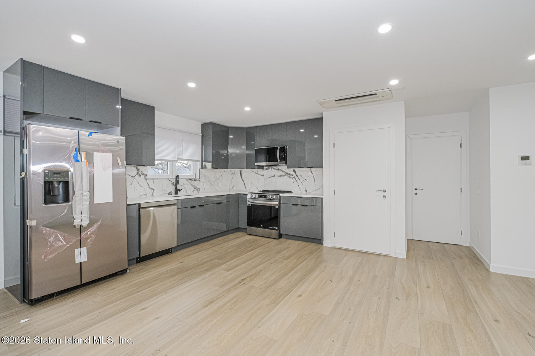 205 Hawthorne Avenue, Staten Island, NY, 10314 image 23