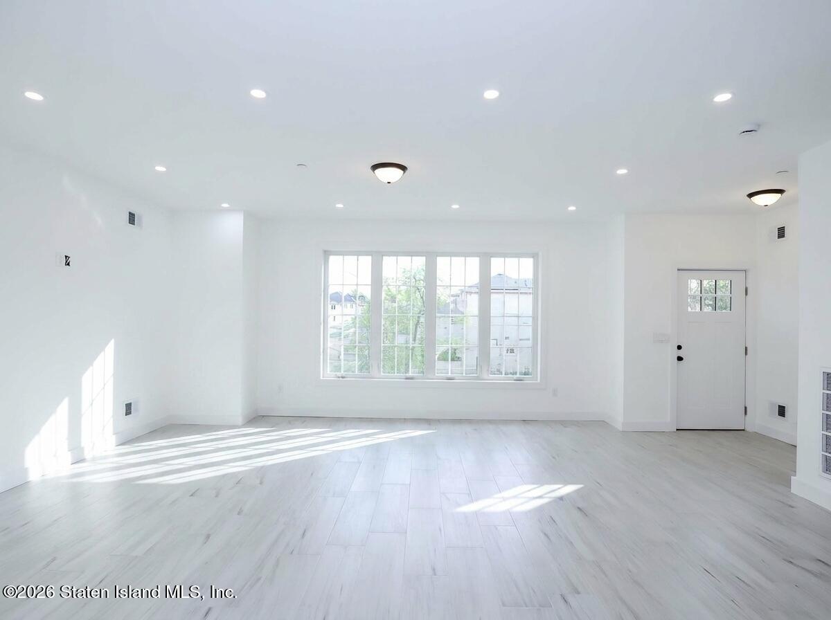 80 Sprague Avenue Image 3