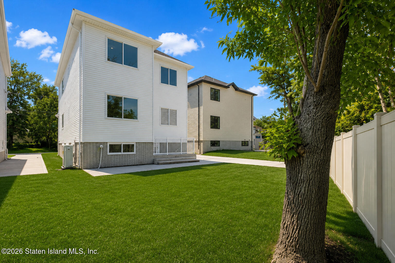 4697 Amboy Road Image 4
