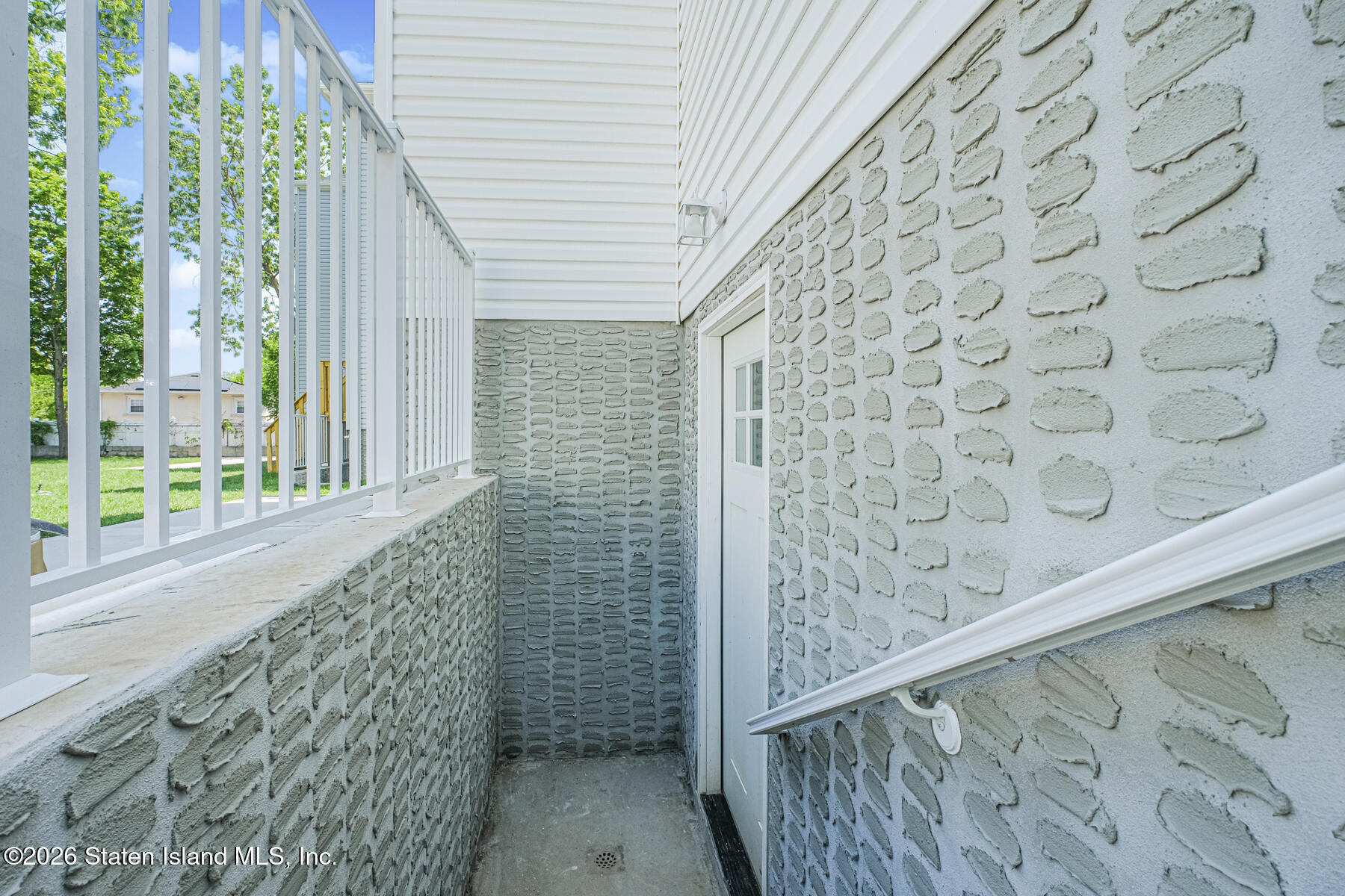4697 Amboy Road Image 5