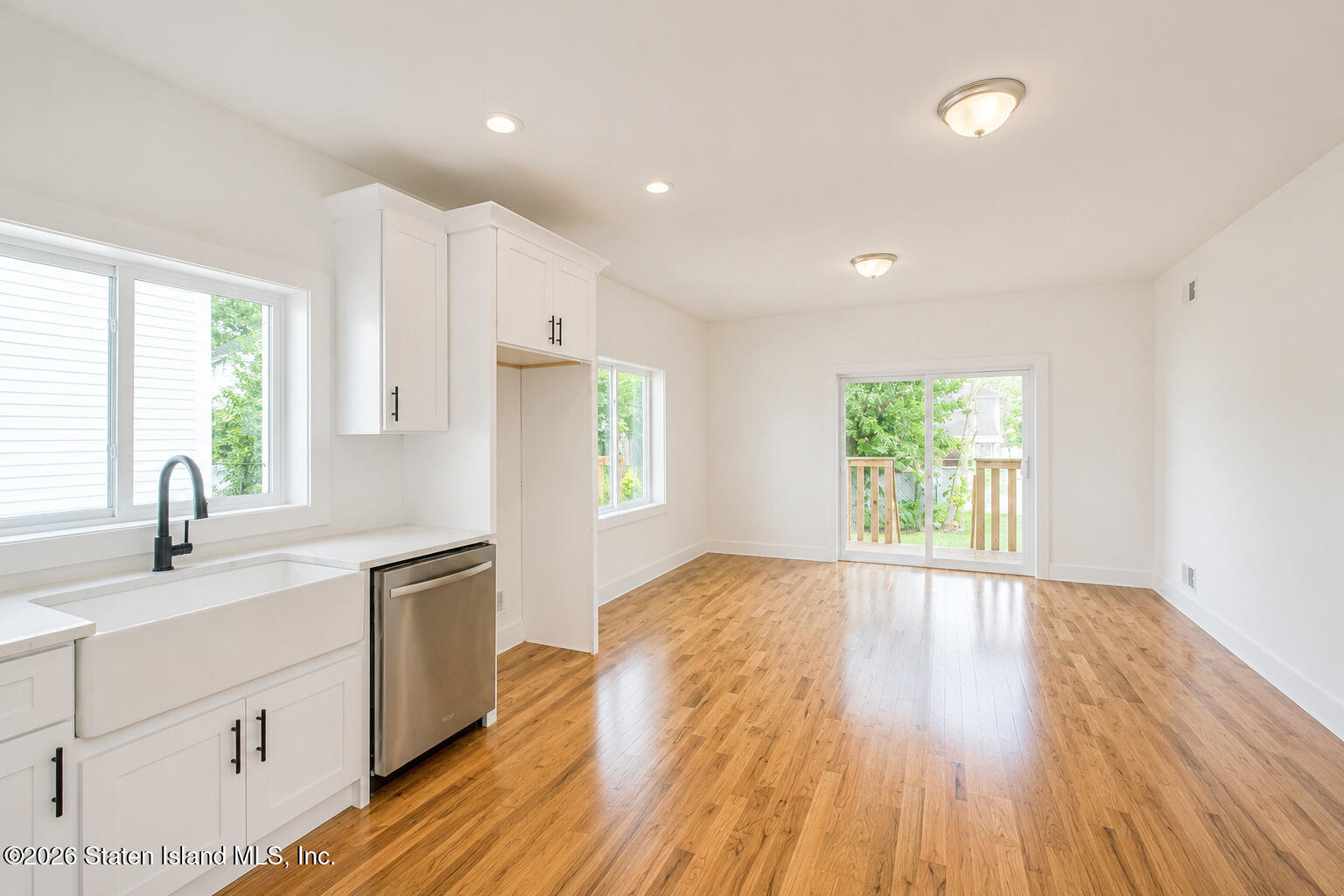 4693 Amboy Road, Staten Island, NY, 10312 image 9