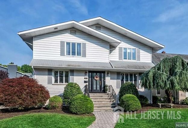 212 Burton Avenue Image 1
