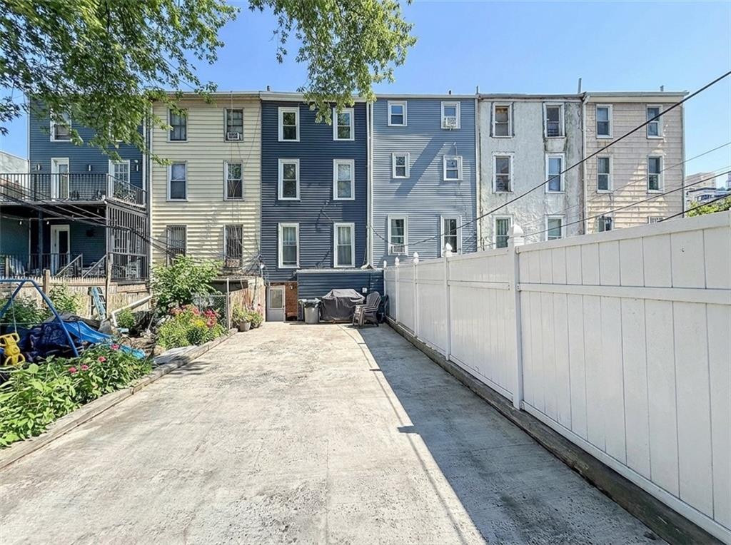 124 Hall Street, Brooklyn, New York, 11205 image 23