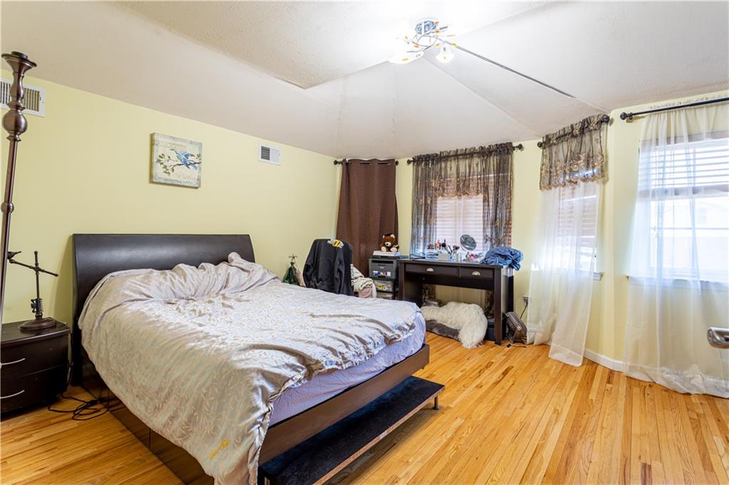 437 Laconia Avenue, Staten  Island, New York, 10305 image 23
