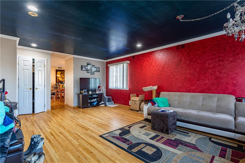 437 Laconia Avenue, Staten  Island, New York, 10305 image 8
