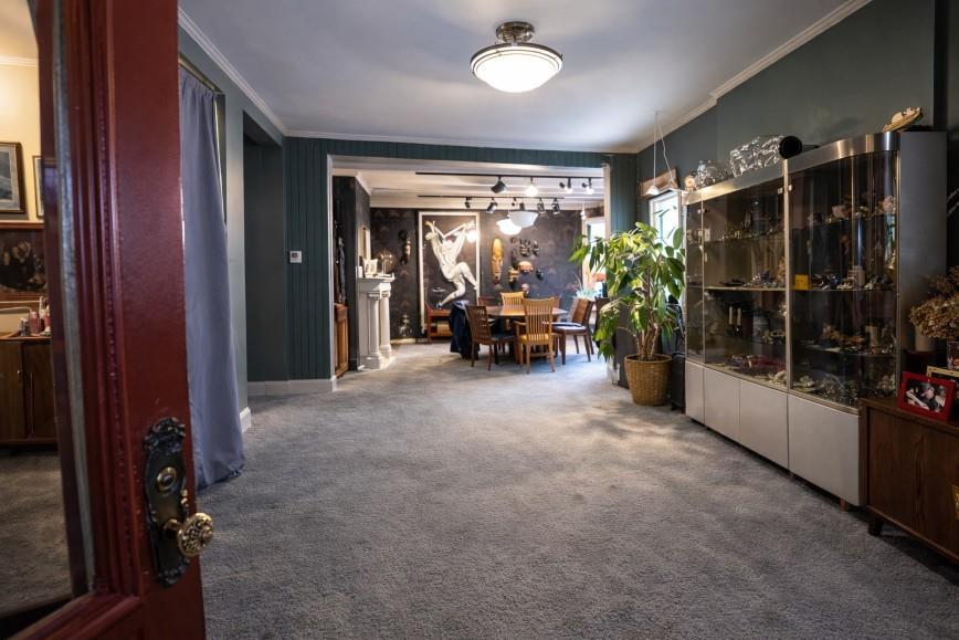 1049 East 18th Street Image 2
