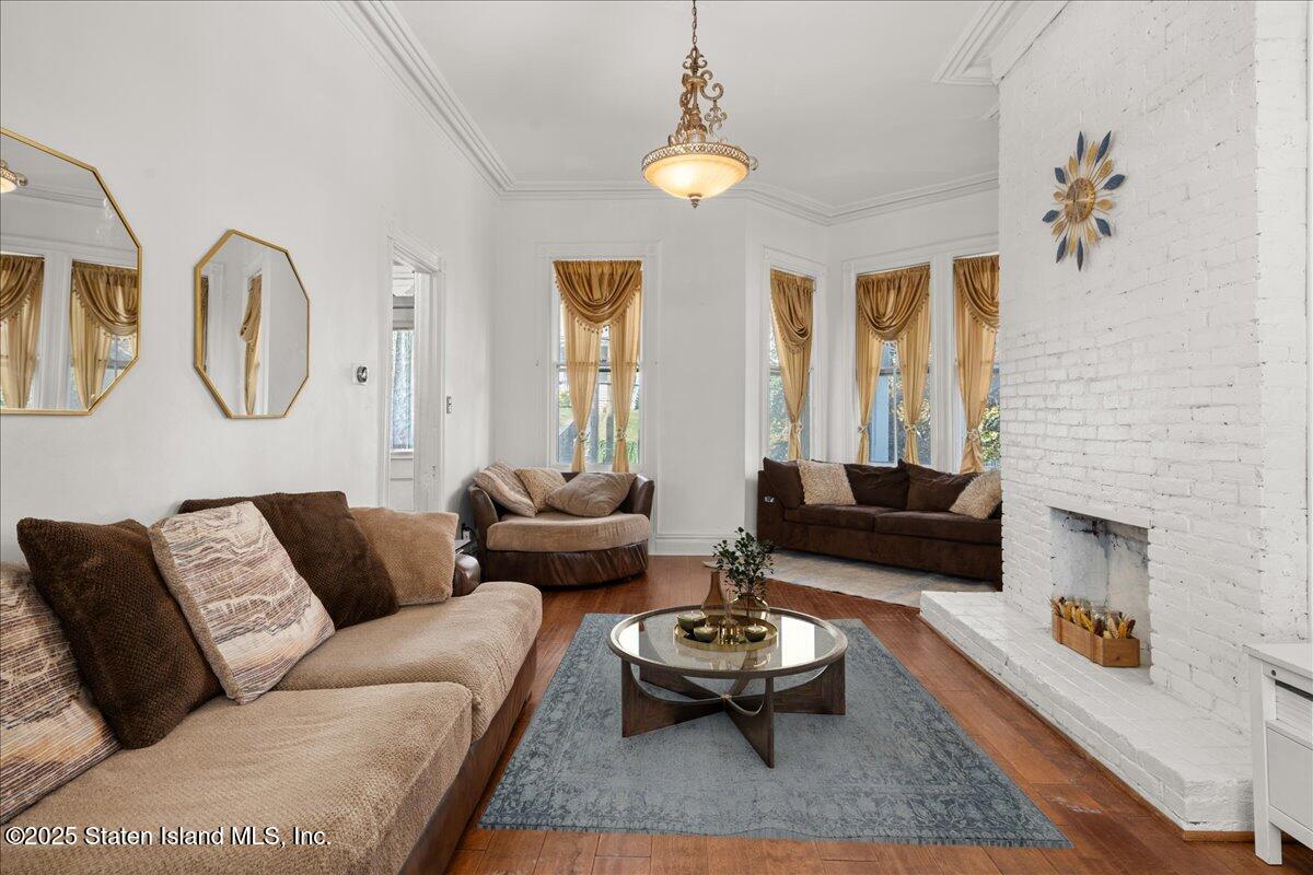 351 St Pauls Avenue Image 4