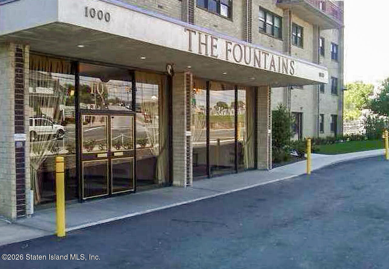 1000 Clove Road 8e Image 2