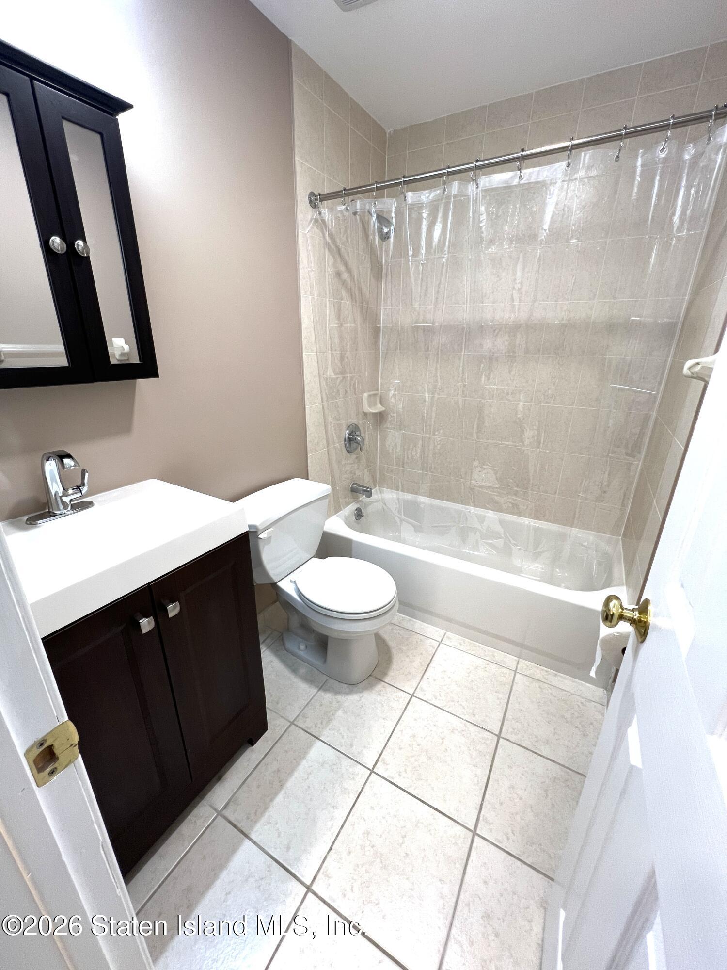 1622 Woodrow Road, Staten Island, NY, 10309 image 32