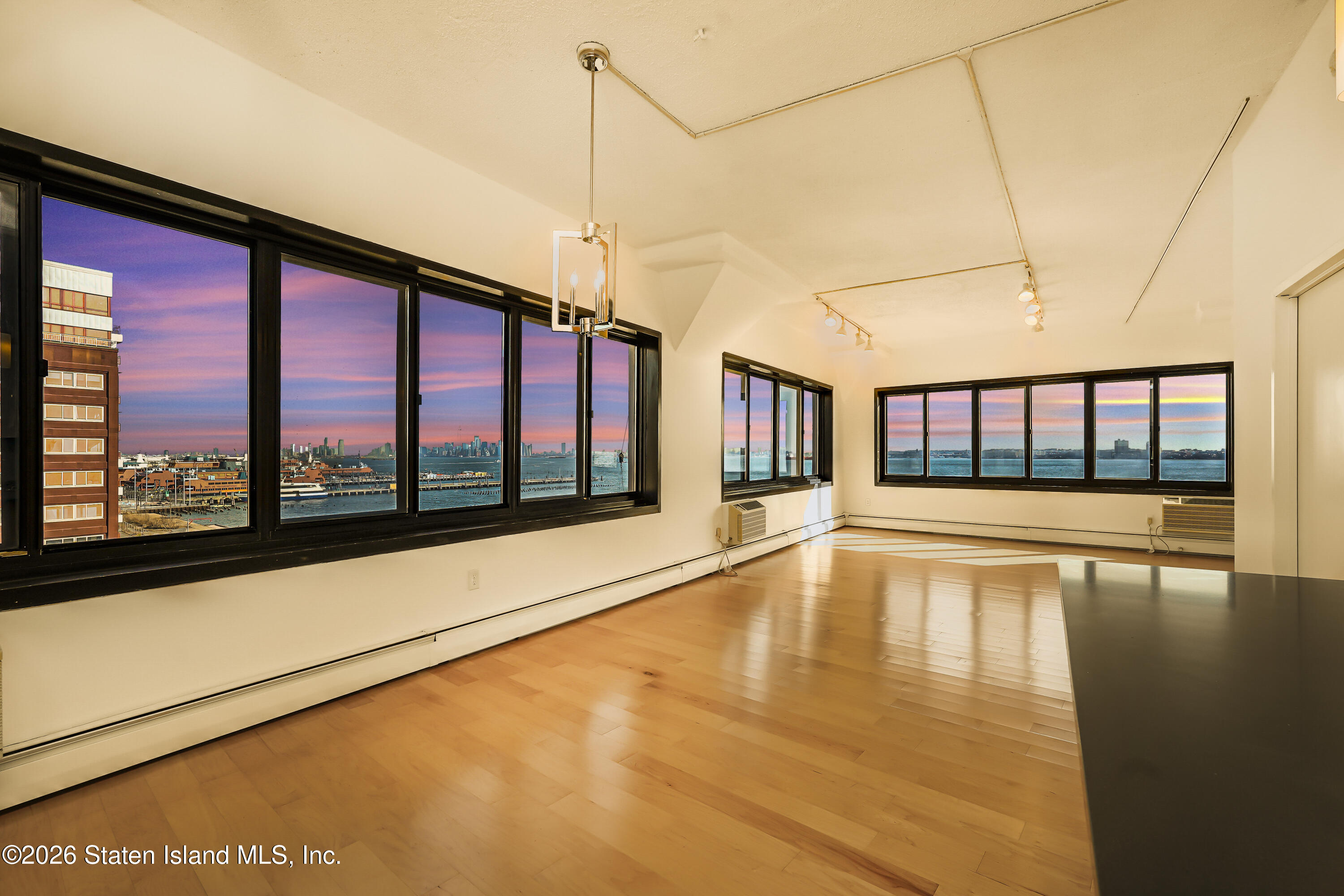 10 Bay Street Landing 5a Image 5