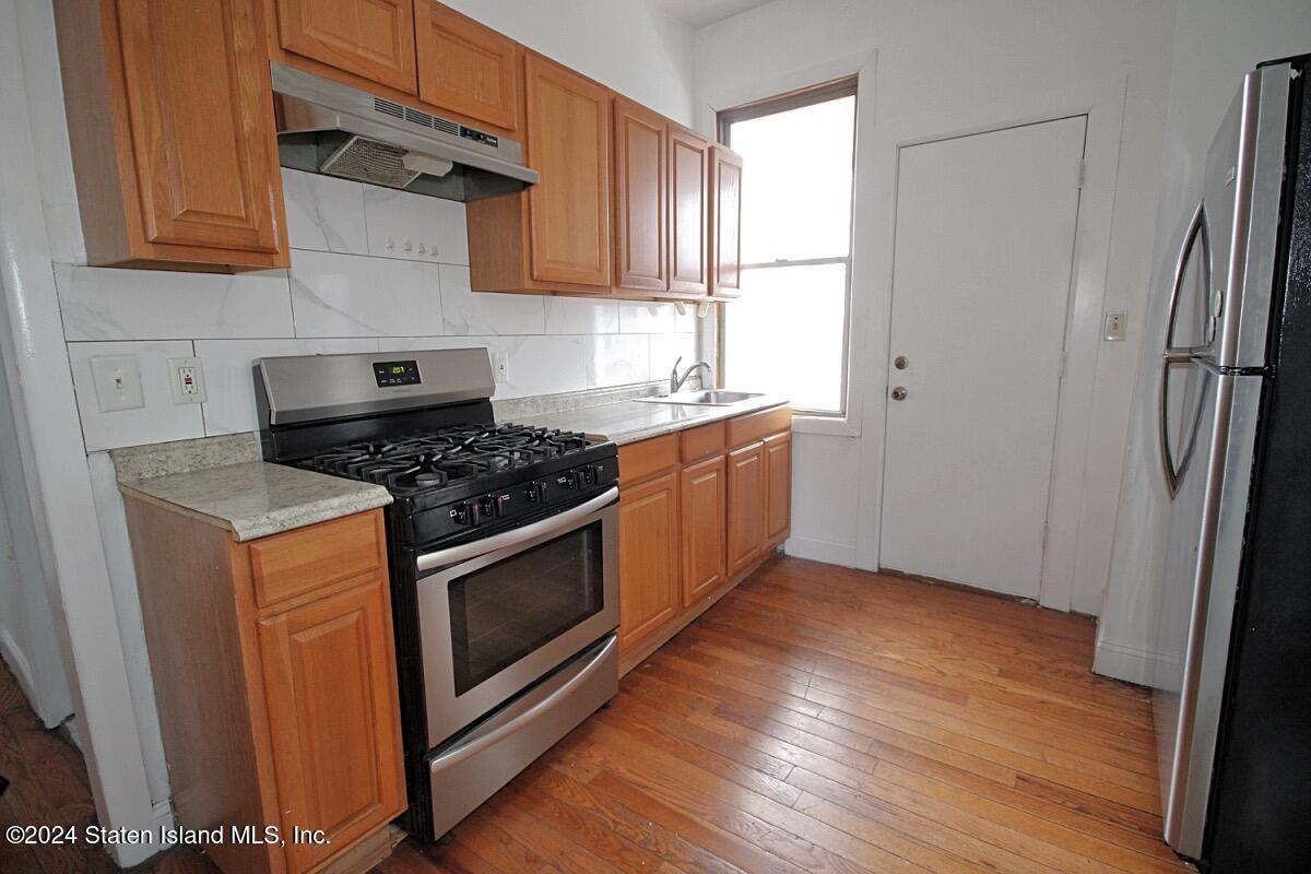 296 Bradley Avenue Image 5