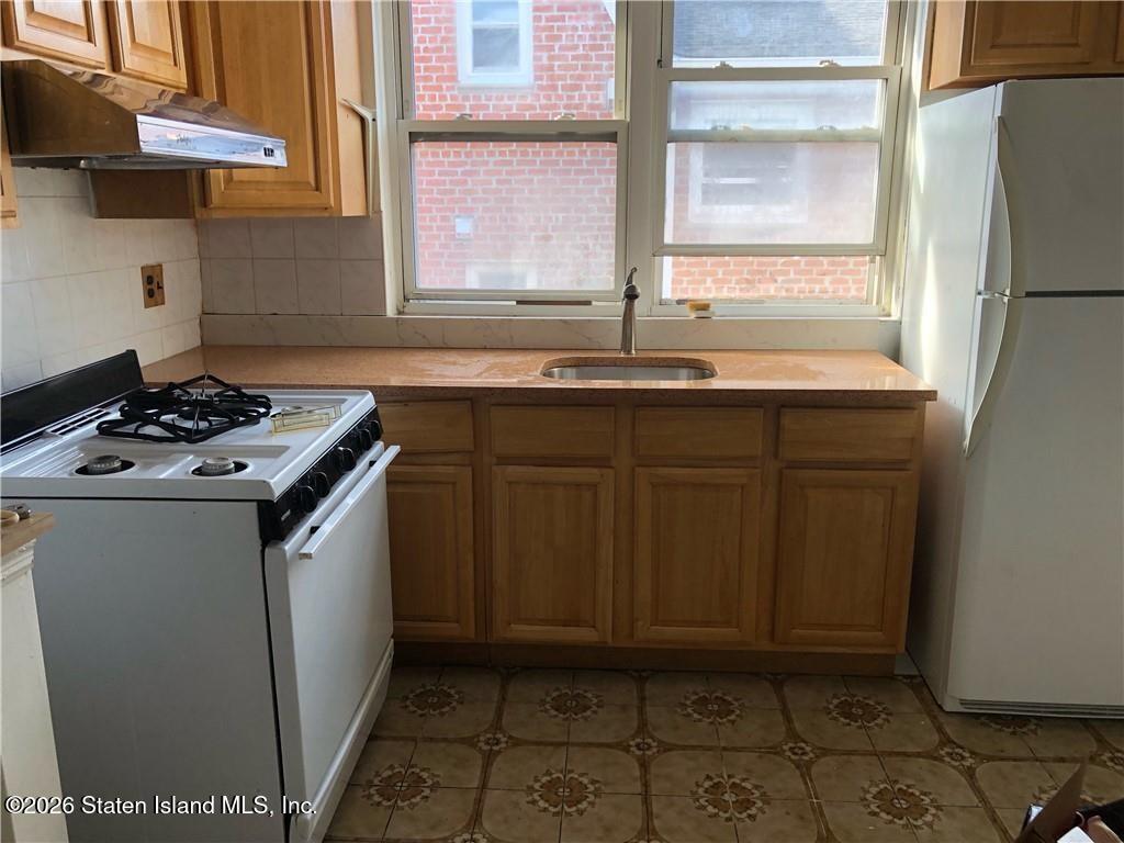2516 Cropsey Avenue, Brooklyn, NY, 11214 image 24