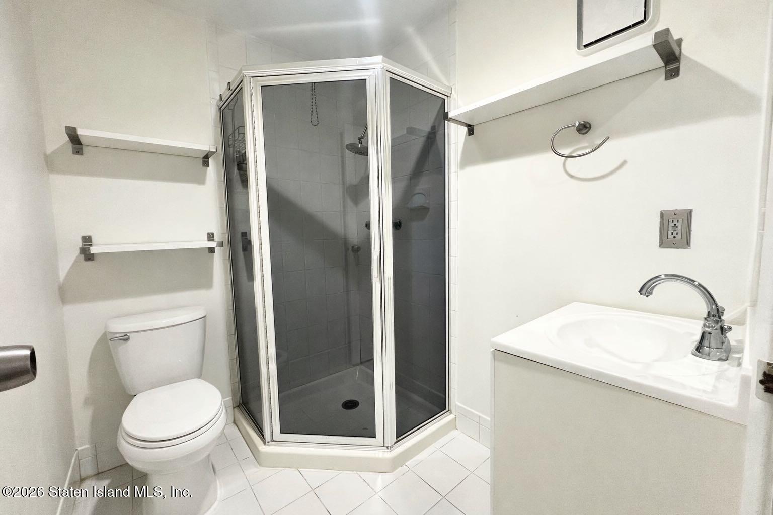 36 Country Drive, Staten Island, NY, 10314 image 10