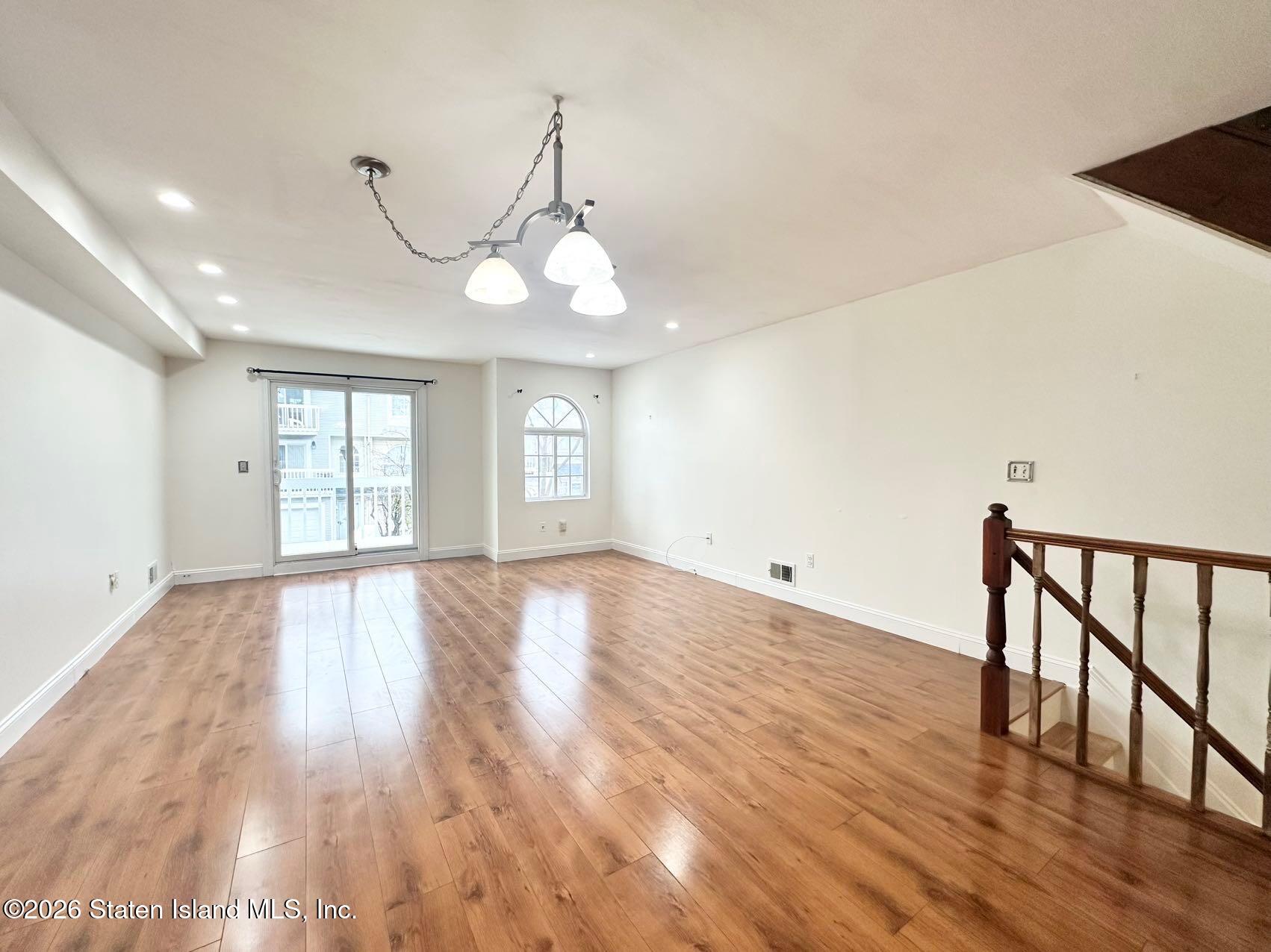 36 Country Drive Image 2