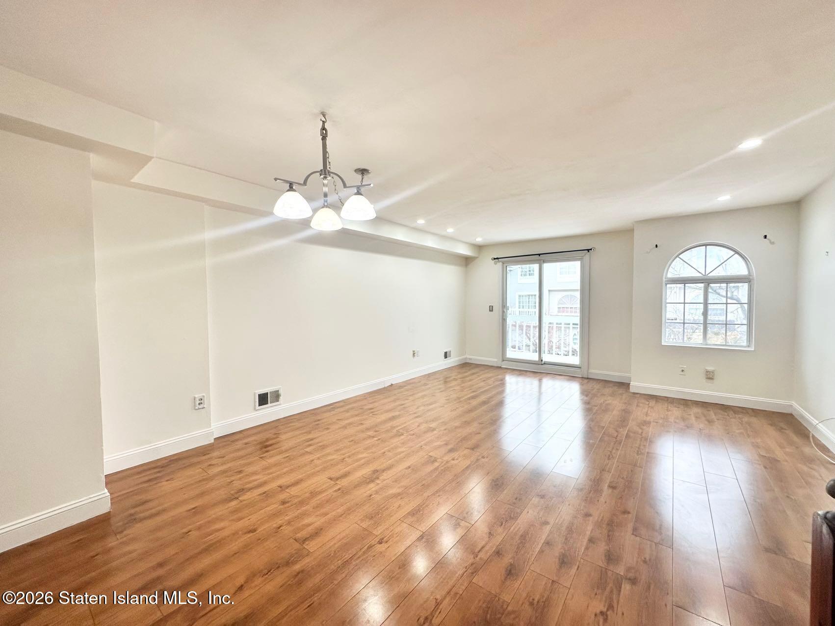 36 Country Drive Image 3